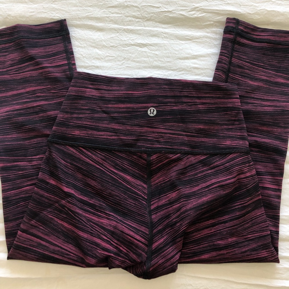 AVAILABLE - Lululemon Athletica Wunder Under Crop 21”